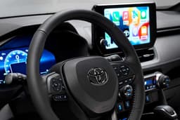 TOYOTA RAV4 thumbnail 2